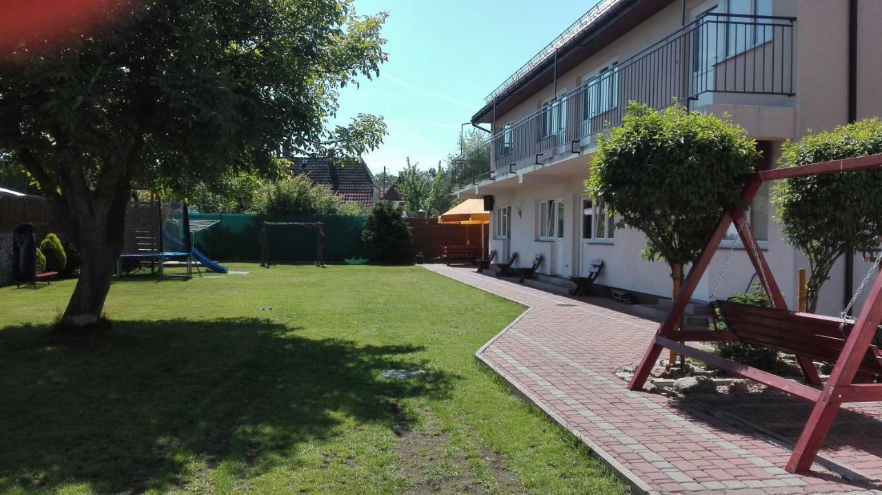 Apartamenty Gosciniec Re-Max Mrzeżyno Kültér fotó