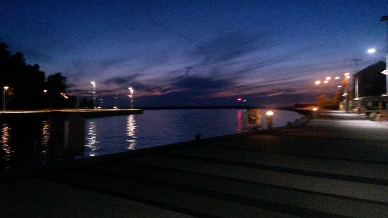 Apartamenty Gosciniec Re-Max Mrzeżyno Kültér fotó